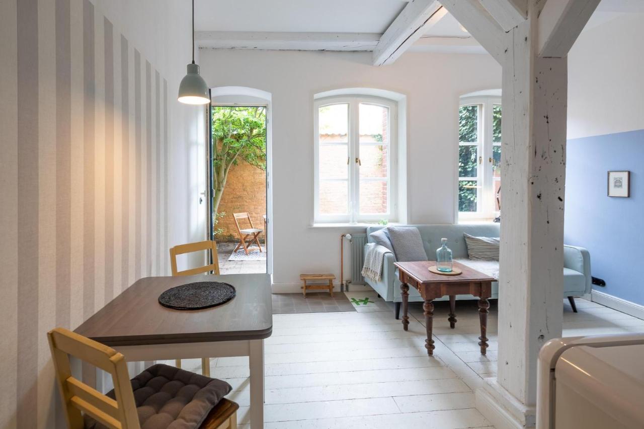 Altes Kontorhaus Kajuete Apartment ฮูซุม ภายนอก รูปภาพ